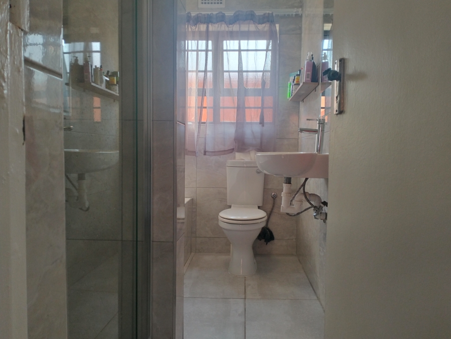 2 Bedroom Property for Sale in Wynberg Western Cape